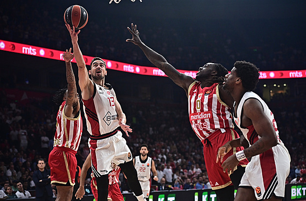 Hapoel zapsal pátou výhru v Eurolize, se Satoranským přetlačil Virtus