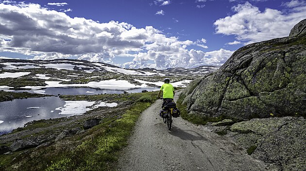Rallarvegen pat�í mezi jedny z nejoblíben�j�ích cyklotras v Evrop�.