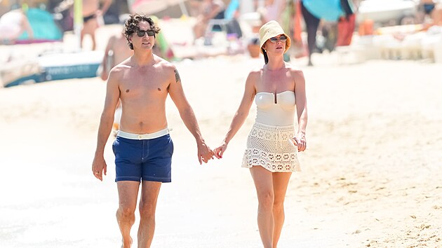 Katy Perry a Justin Trudeau si u�ívali romantickou dovolenou na jihu Francie....