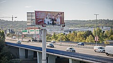 Greenpeace �R p�ekrylo u pra�ského Ka�erova volební billboard hnutí ANO...
