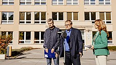 Masarykova základní �kola v Újezd� nad Lesy se za zp�ísn�ných hygienických...