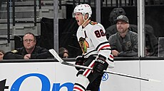 Patrick Kane (88) z Chicago Blackhawks se raduje z gólu.