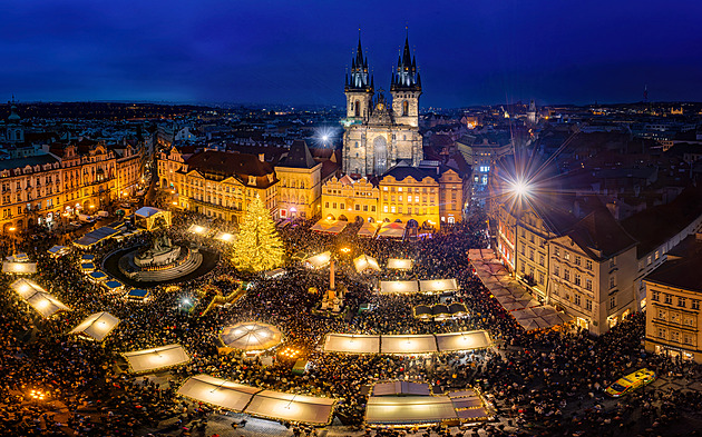 Praha stále nevybrala svůj vánoční strom. Čas se krátí, krizová varianta se zatím neřeší