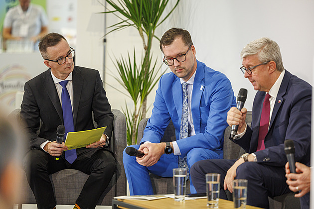 Havlíček: Do Střední Asie vyvážíme zboží, ne lidská práva. Teď míříme na Ukrajinu