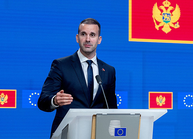 Černá Hora zadržela šéfa proválečného kanálu Rybar. Hon na Rusy, zuří Medveděv