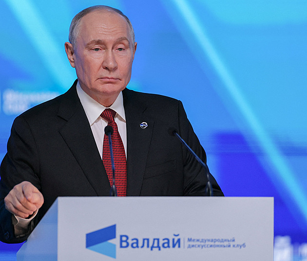 Putin nařídil armádě upustit od pravidel vedení války, tvrdí Zelenskyj