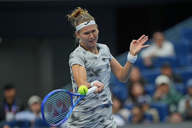 Bouzková je ve Wu-chanu ve druhém kole. Bartůňková se dere žebříčkem vzhůru