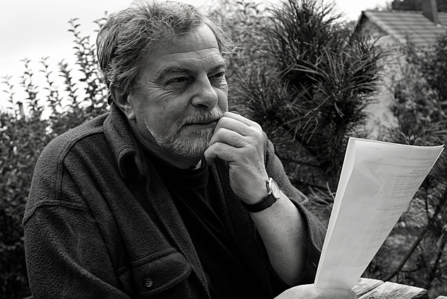 Jan Kačer by se dožil 90. Výstava ukazuje jeho sbírku včetně děl Hynaise či Pištěka