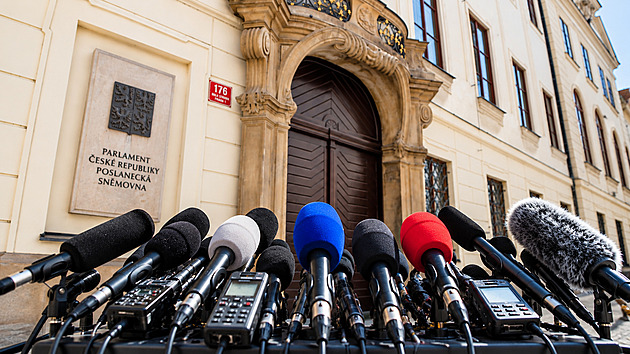 Výzva šéfredaktorů politikům: Neomezujte přístup k informacím a nepodněcujte násilí