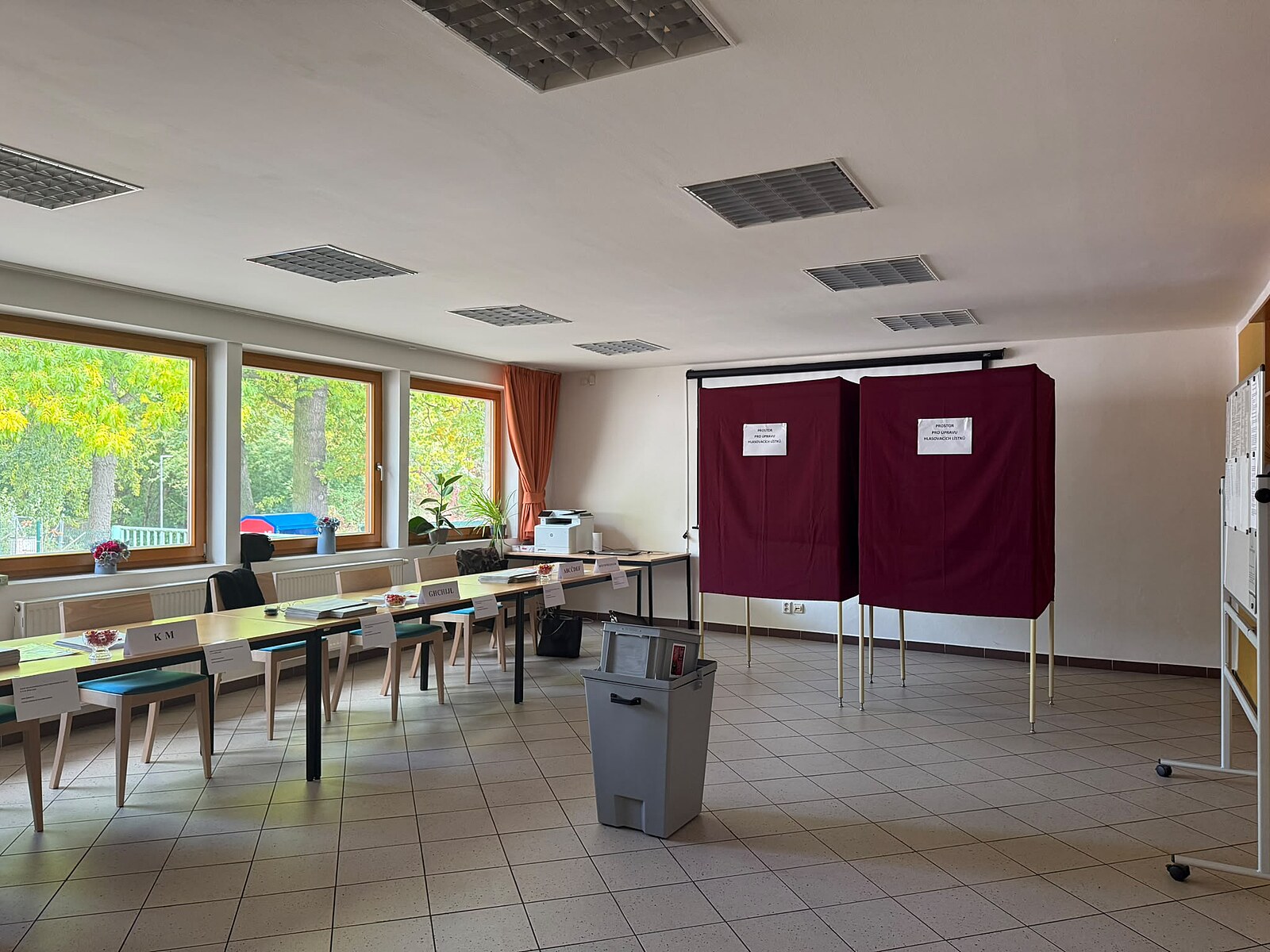 NÁZOR: Česká republika nepotřebuje méně obcí. Potřebuje méně centralismu a byrokracie