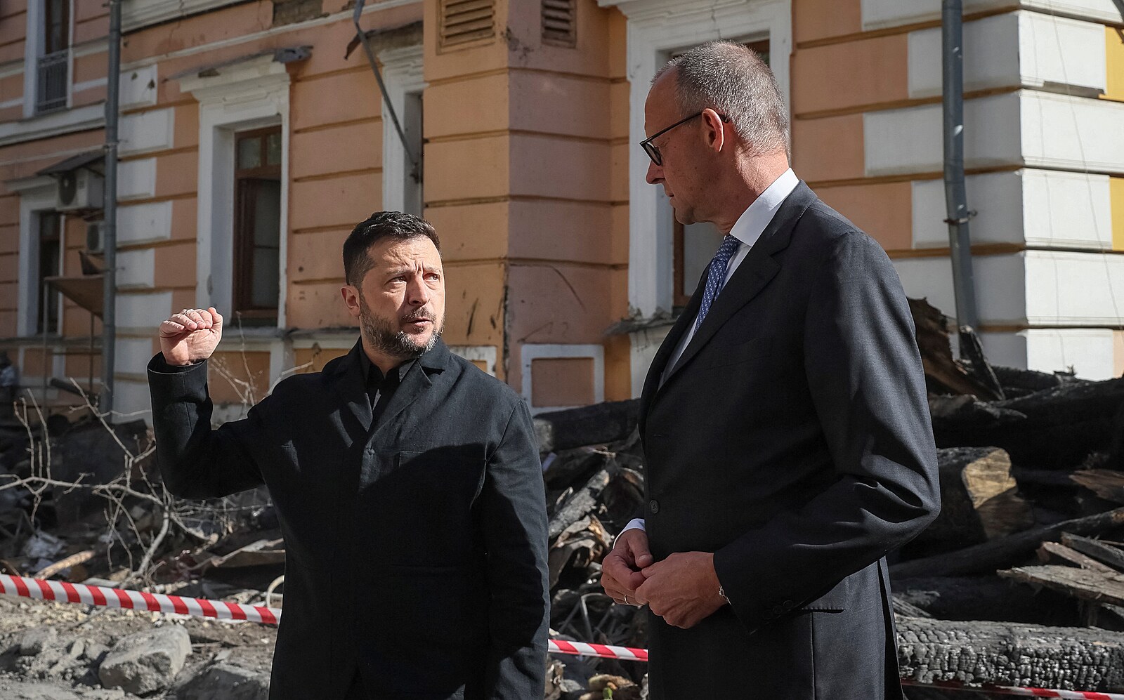 Merz přicestoval nečekaně do Kyjeva. Ukrajině slíbil balíček za miliardu eur