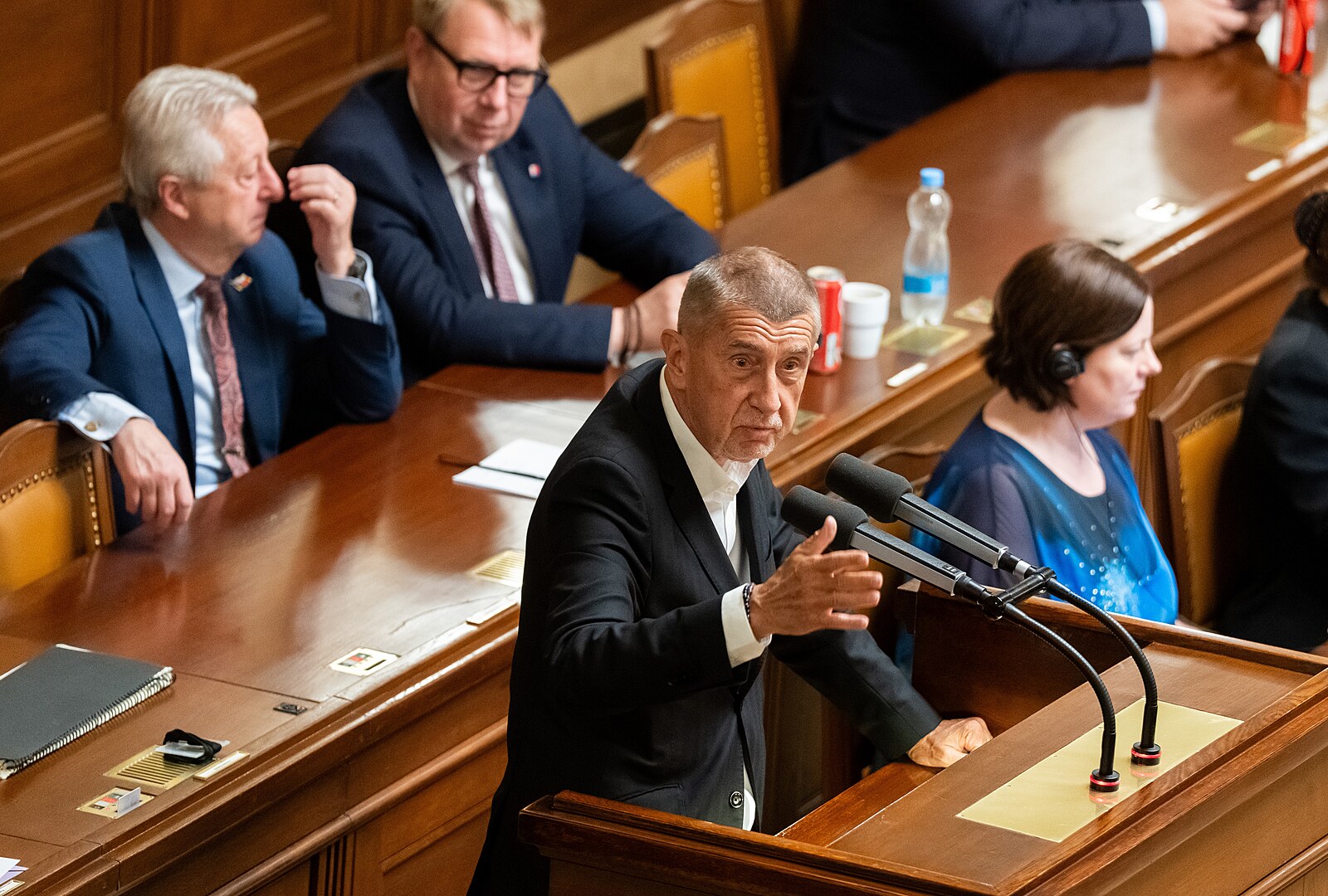 Opozice nesehnala dost hlasů pro pád Babišovy koaliční vlády, jednání předtím trvalo tři dny