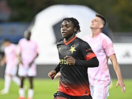 Slávista Emmanuel Ayaosi otev�el skóre zápasu se Zlínem.