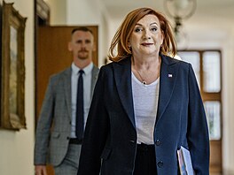Jednání vlády. Financování asistent� pedagoga v základních �kolách. Na snímku...