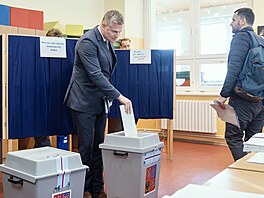V �esku za�aly komunální a senátní volby. Filip Turek odvolil v Z� Marjánka....