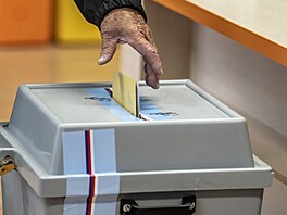 V �esku za�aly komunální a senátní volby. (9. zá�í 2026)
