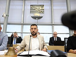 Poslanci zemského sn�mu v Sasku-Anhaltsku jeho p�edsedou zvolili zástupce...