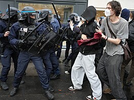 V Pa�í�i pokra�ovaly studentské protesty. (7. �íjna 2026)