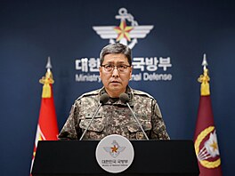 Místop�edseda sboru ná�elník� �táb� Kwon Te-won. (5. �íjna 2026)