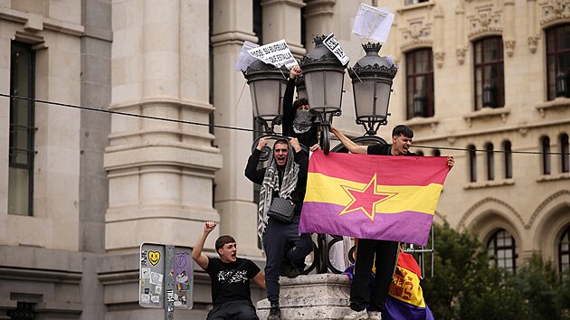 Lid� v Madridu protestuj� proti vysok�m n�jm�m a nedostatku dostupn�ho bydlen�. (3. ��jna 2026)