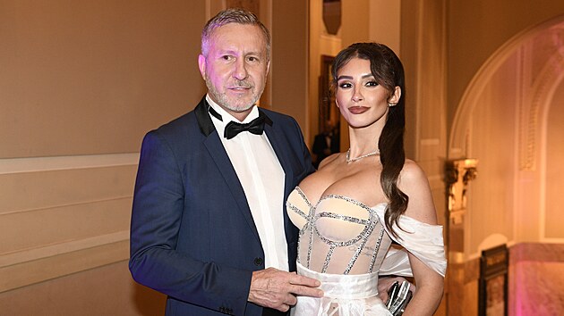 Josef Smolík a Daniela Zále�áková (�esko-Slovenský ples, Praha, Obecní d�m, 1....
