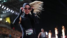 Keely Hodgkinsonová p�edstavila na �enském mítinku Athlos v Londýn� speciální...