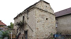 Sýpka s bývalým výminkem v Levousech na Litom��icku