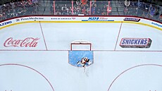 Gólman Dan Vlada� z Philadelphia Flyers b�hem utkání s Pittsburgh Penguins.