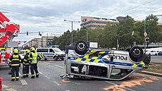 V ulici Vr�ovická na Praze 10 se stala nehoda mezi policejní dodávkou a...