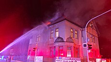 V �umperku ho�elo v ubytovn�, hasi�i evakuovali 14 lidí. (6. �íjna 2026)