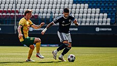 Olomoucký obránce Borges (vpravo) b�hem p�átelského utkání s �ilinou.