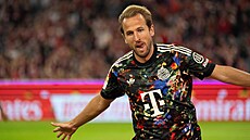 Harry Kane slaví svou rekordní trefu v dresu Bayernu.