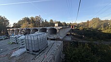 Oprava mostu mezi Vintí�ovem a V�esovou potrvá déle, ne� si správce komunikace...