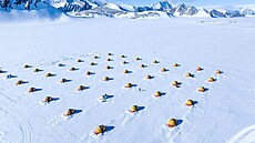 Expedi�ní tábor ve vnitrozemí Antarktidy, kde Eyos Expeditions po�ádá výpravy.