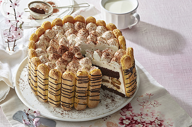 Tiramisu dort: Kávový dezert s mascarpone a čokoládovými piškoty