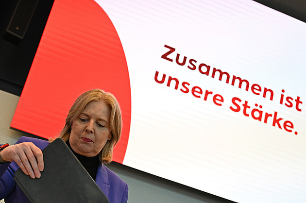 Smrt dcery, kritika. Spolupředsedkyně SPD Basová končí, i jako ministryně práce