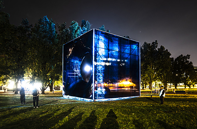 Signal Festival nabídl první ochutnávku světelných projekcí, naplno se rozzáří dnes