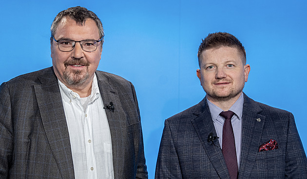 Vymíráme. Zachrání nás penze v 73 letech i vyšší daně pro bezdětné, radí ekonomové