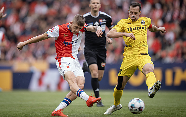 ONLINE: Slavia - Hradec 0:0 po půli, domácí jsou bez střely na bránu, hosté trefili tyč