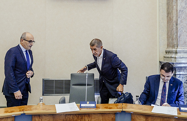 „Nikdo o tom nemluví, jen vy.“ Babiš v Bruselu odmítl, že je ve střetu zájmů