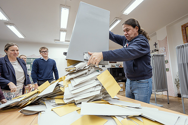 Kompletní sečtení voleb protáhlo dlouhé čekání na výsledky z Prahy 5