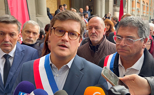 VIDEO: Komiksový hrdina. Šéf prodejny v Nice se postavil rabujícím demonstrantům