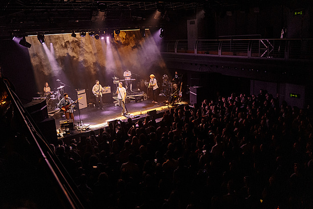 RECENZE: Koncert Davida Duchovnyho? Do Prahy přivezl Godzillu i vtipy s příjmením