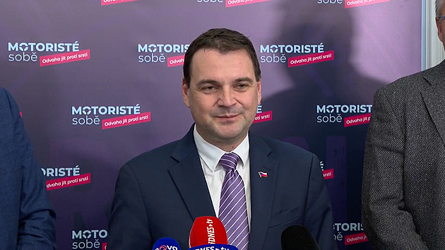 Macinkova letenka na shromáždění OSN stála téměř 200 tisíc, sám vyzývá k šetření