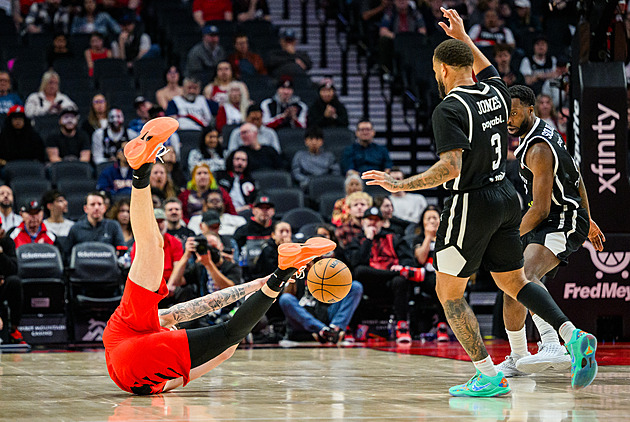 NBA začíná! Wembanyama jako kryptonit, Philadelphia v napětí i další nové příběhy
