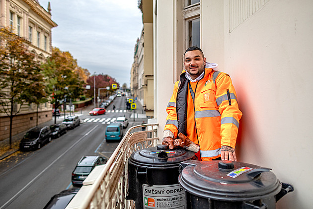 Popelář, Bartoška i Špotáková. Podívejte se, kdo už Třeštíkovi zapózoval na balkoně