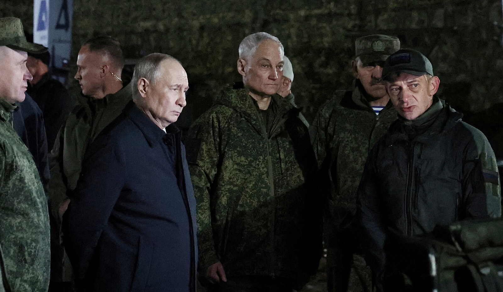 Chceš žít v Rusku? Hybaj do války. A nezapomeň odsoudit neoliberální politiku své vlasti