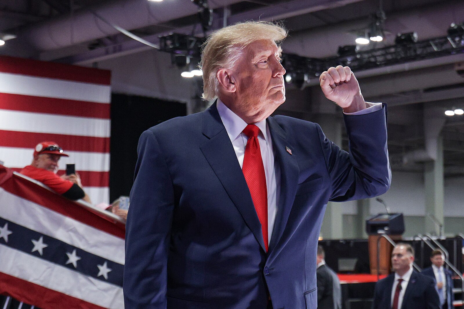 Soudkyně se postavila Trumpovi. Zakázala mu vyhrožovat volebním úředníkům