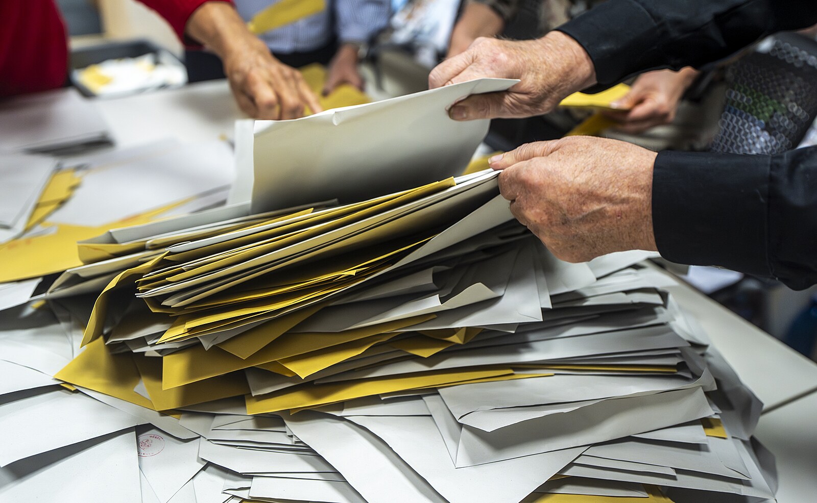 Kdo jsou nejčastější únosci malých obcí? Jednoznačně lumpenpodnikatelé a lufťáci | Názory