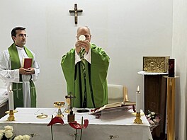 Pape� Lev XIV. slou�í m�i v �ímské nemocnici Gemelli, kde se zotavuje po...